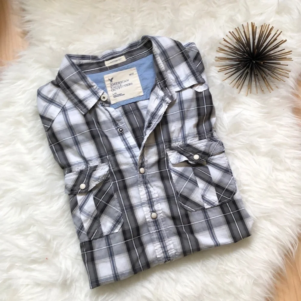 American Eagle Outfitters Men’s button shirt